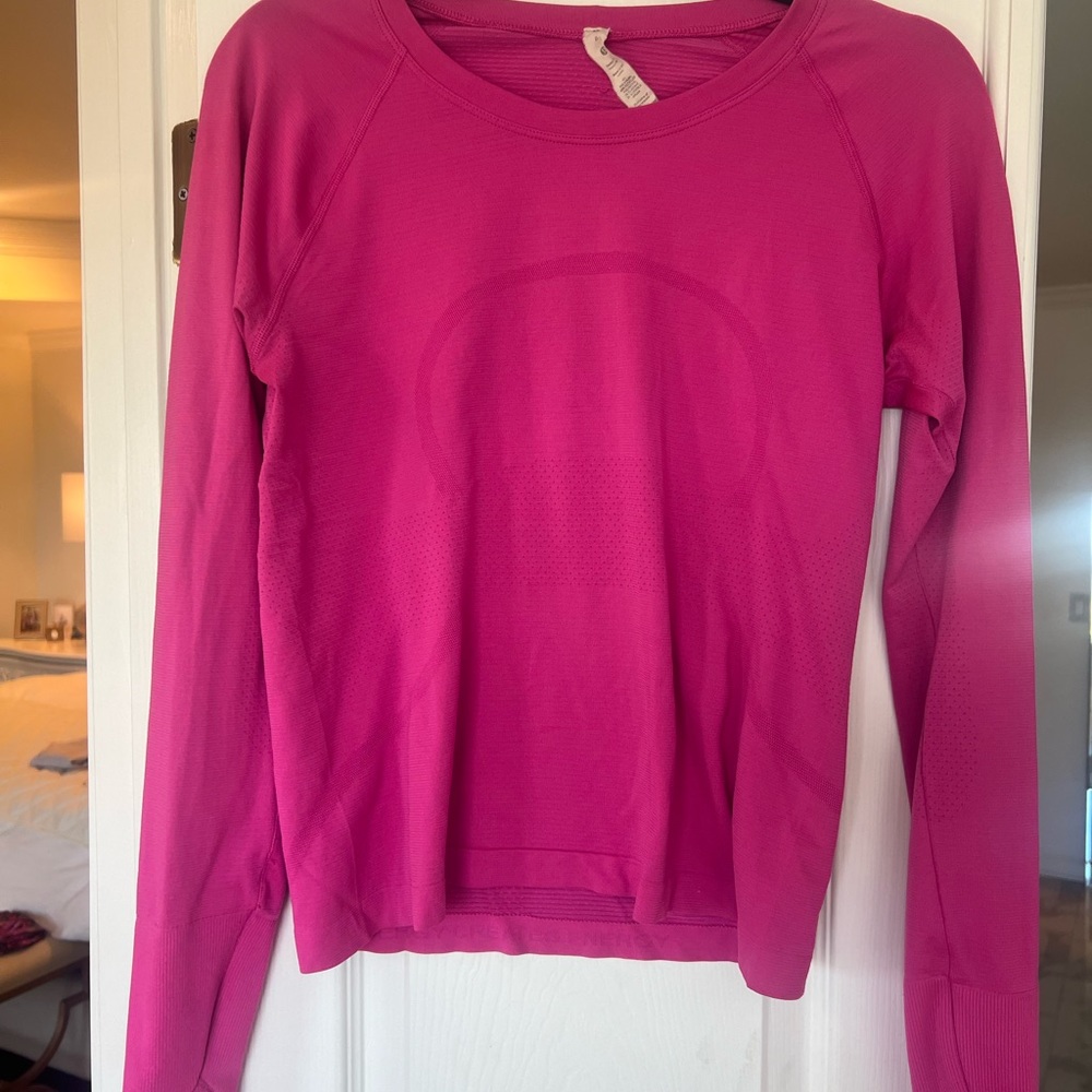 SONIC PINK Lululemon Swiftly Long Sleeve waist length